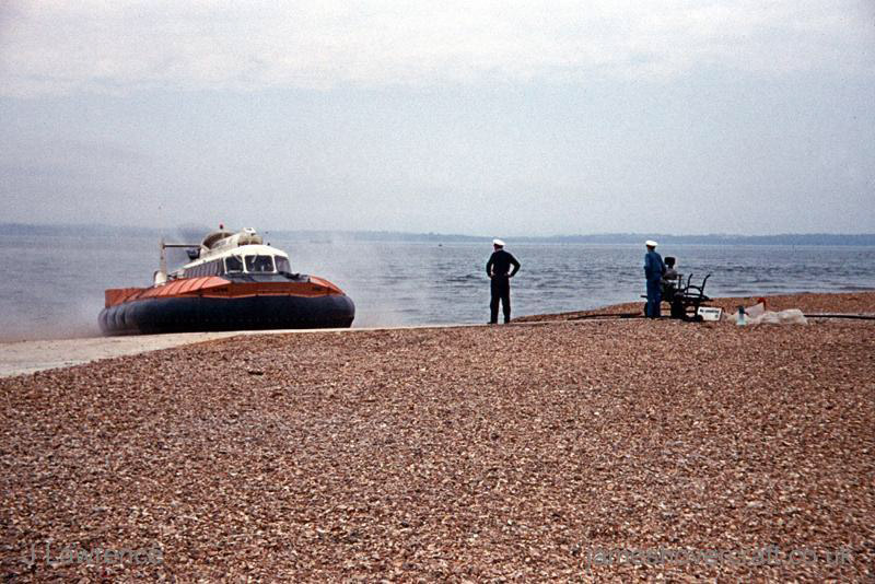 The SRN6 with Hovertravel - Arriving at Southsea (credit: Pat Lawrence).